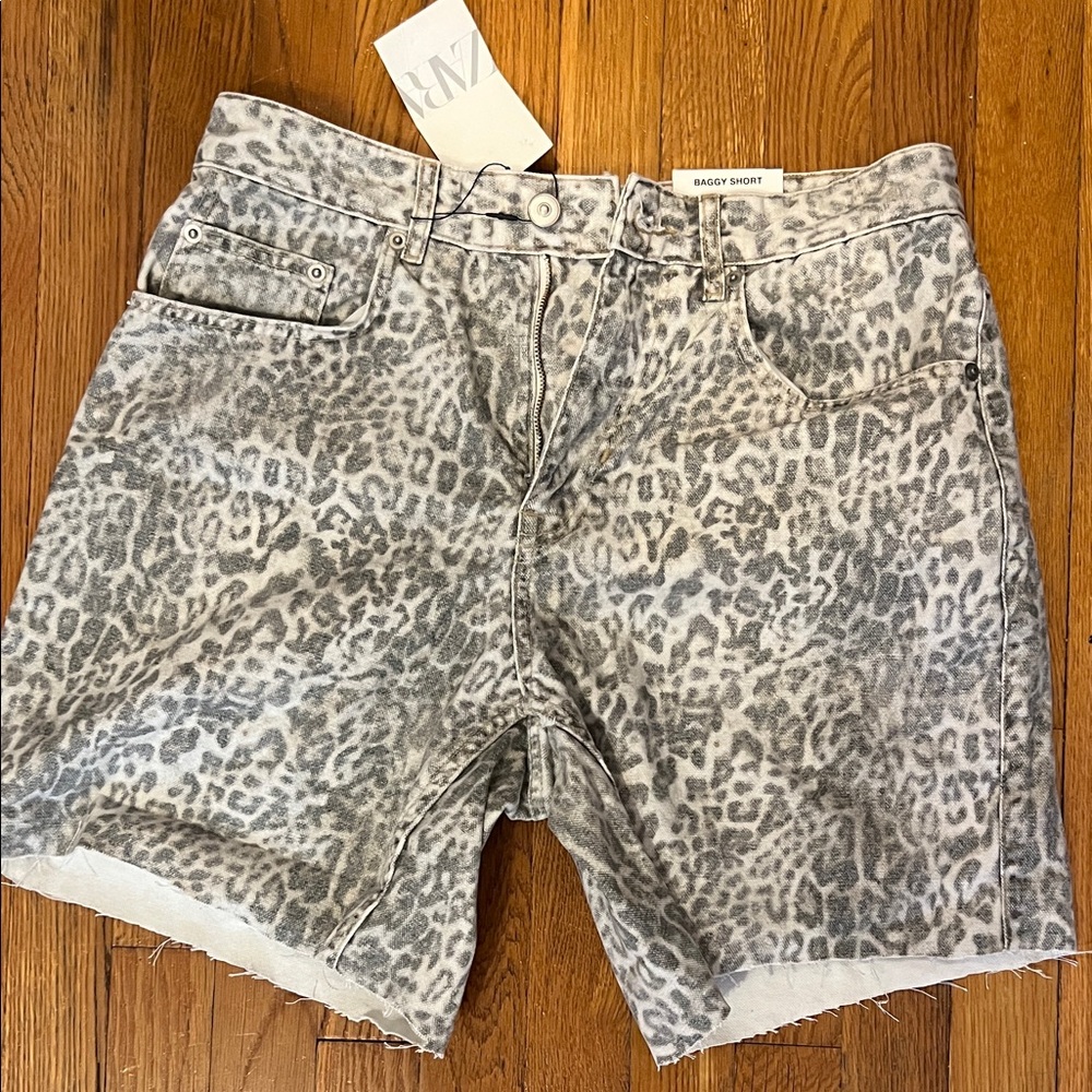 Zara Gray leopard Denim Shorts